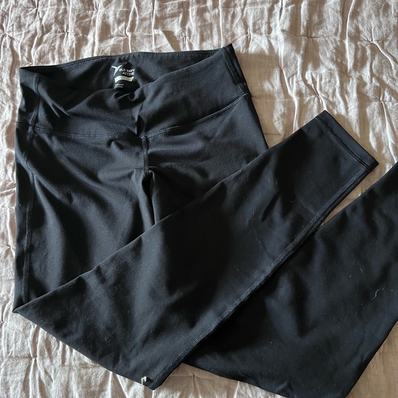 Old Navy Active Black Leggings - Picture 1 of 2
